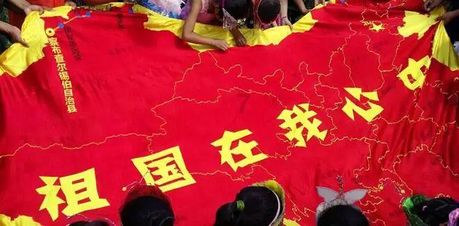 一个长方形的长是16厘米，宽是六厘米，如果长和宽都增加五厘米，现在周长是多少厘米？周长增加了多少厘游戏画面